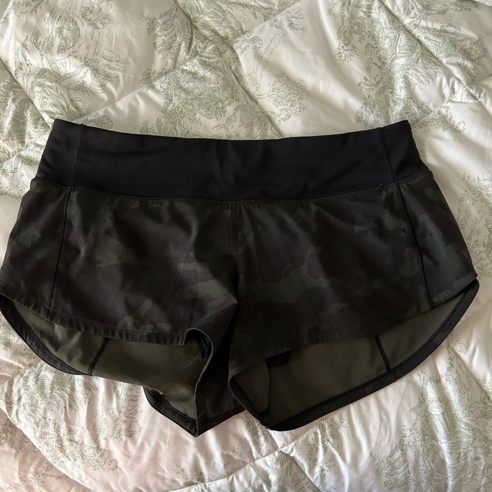 Lululemon Hotty Hot Black/Dark Green Camouflage Athletic Shorts